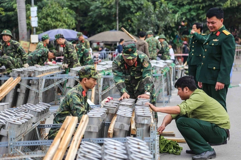 Chuẩn bị pháo hoa